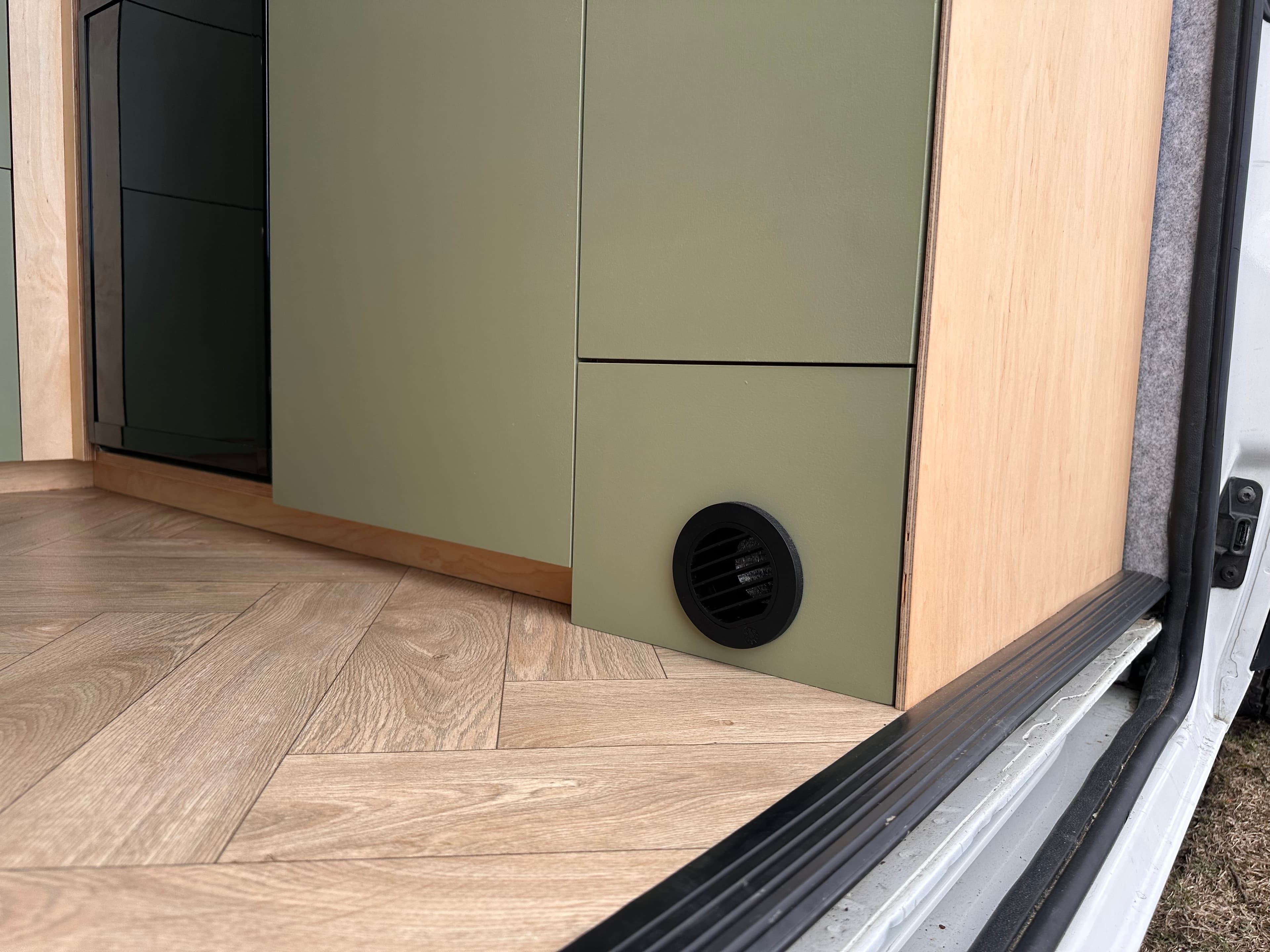 Diesel heater – Stay warm even on chilly evenings.